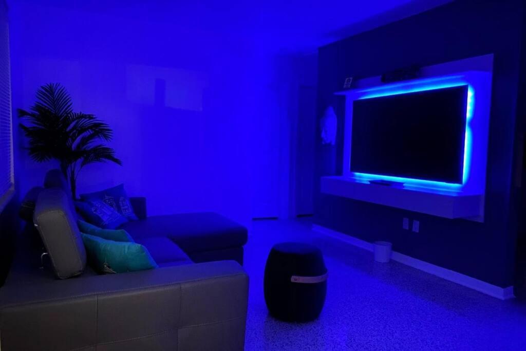 Stayover In Miami Home 2Br - 1Bth - Free Parking ภายนอก รูปภาพ